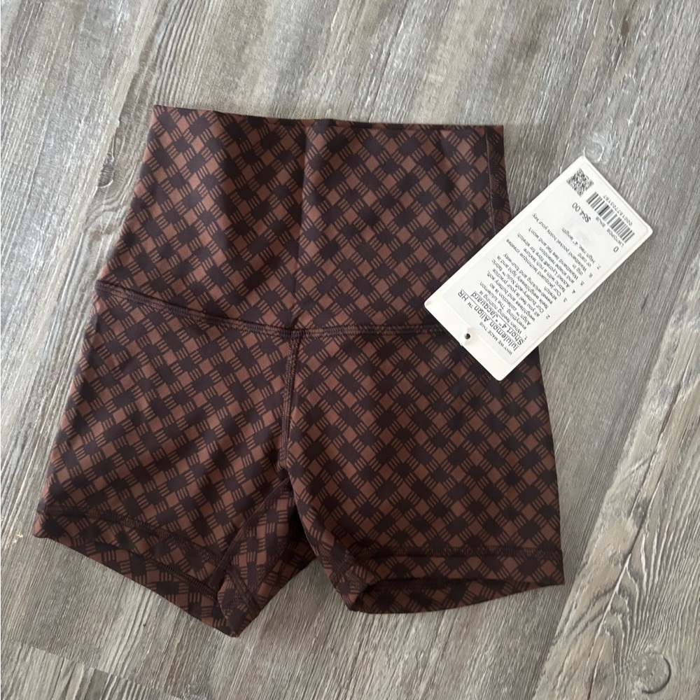 NWT Lululemon align shorts